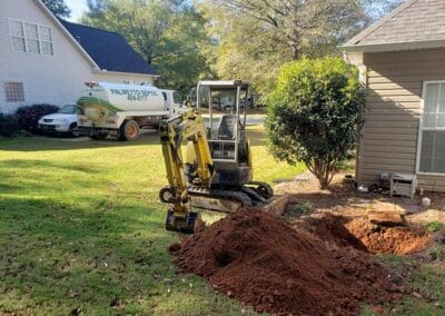 Palmetto Septic & Utilities | Gray Court, SC | Septic Truck digging septic tank